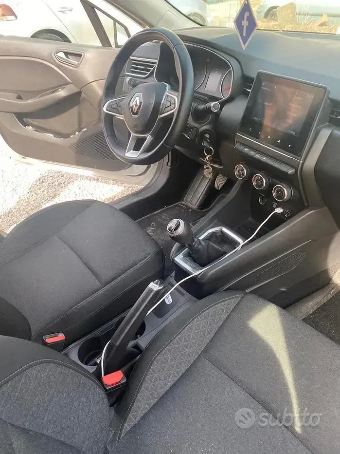 Usata Renault Clio V 90 CV (66 kW) 2021 Bianco Berlina