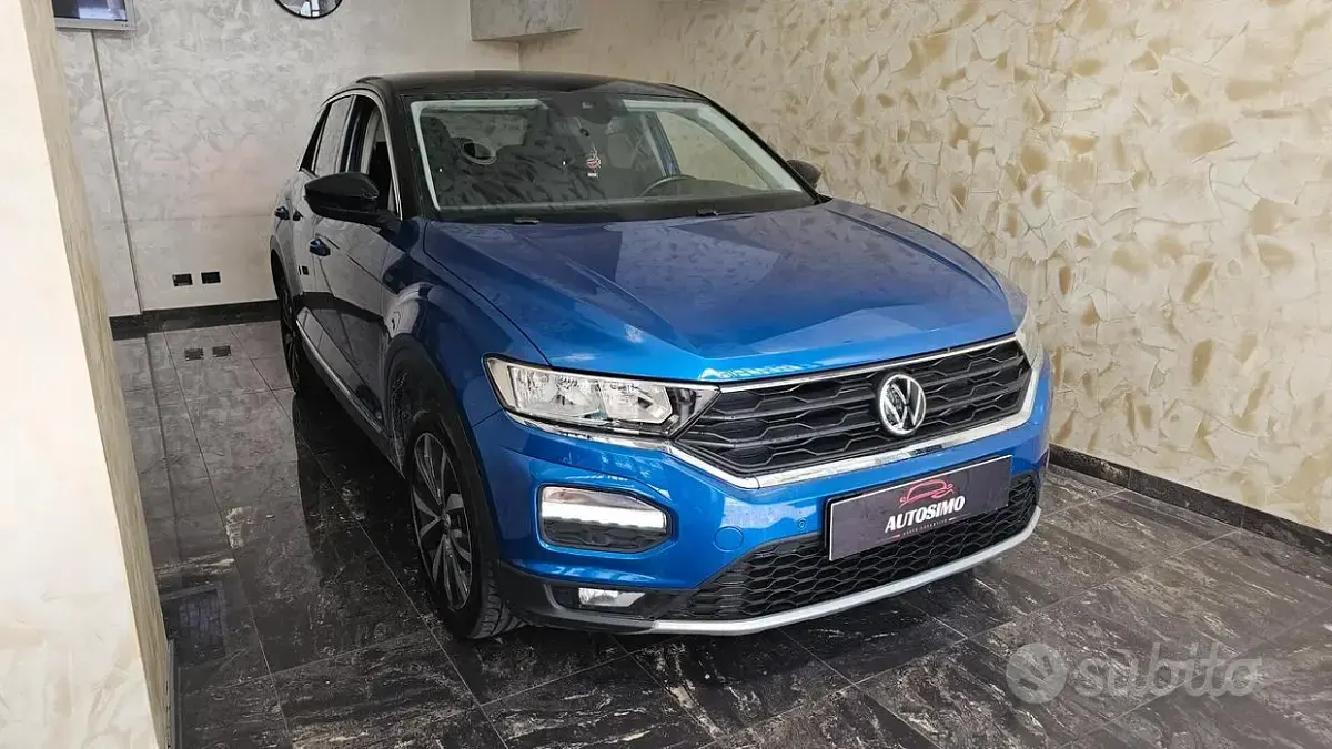 Usata VW T-Roc Style 116 CV (85 kW) 2018 Bluazzurro SUV
