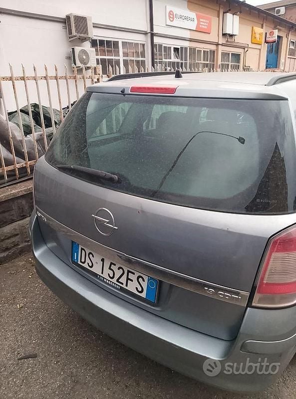 Usata 2009 Opel Astra Station wagon | 1500 € (Ottimo prezzo) - Immagine 1/4