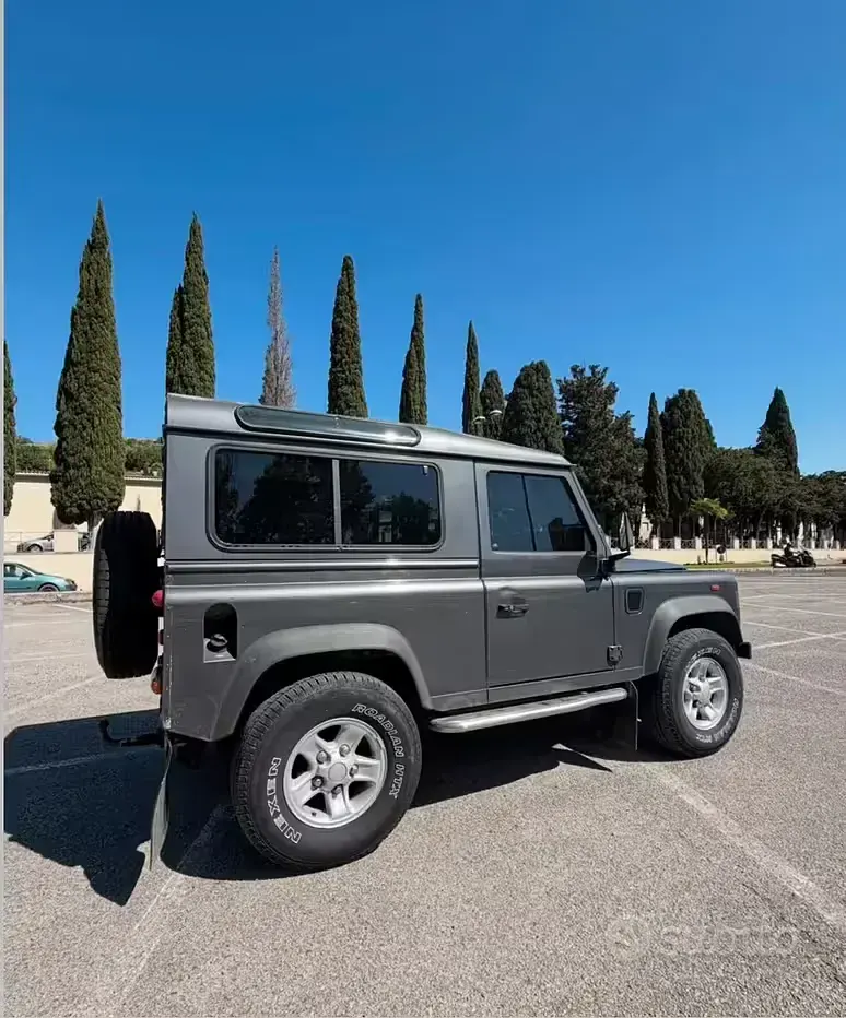 Usata Land Rover Defender 86 CV (63 kW) 2004 Verde SUV
