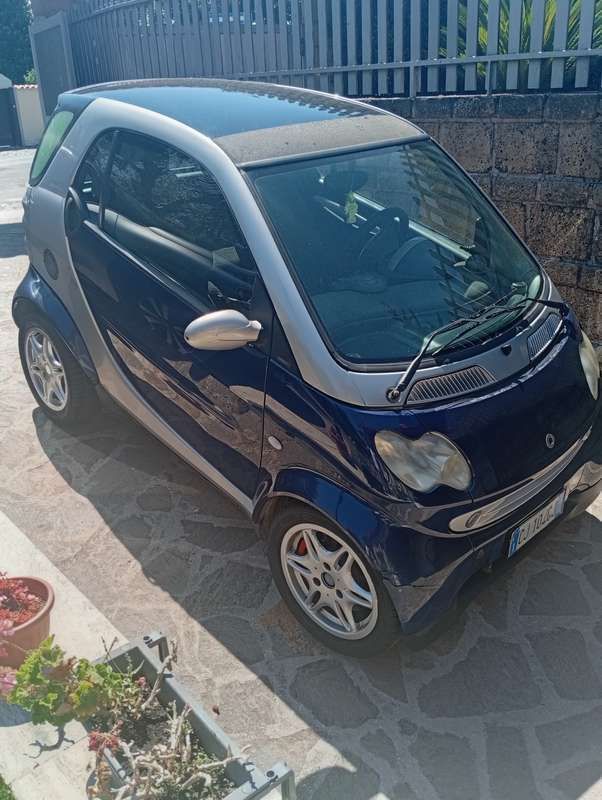 Usata 2003 Smart ForTwo Coupé Passion Due volumi | 1100 € (Super prezzo) - Immagine 1/3