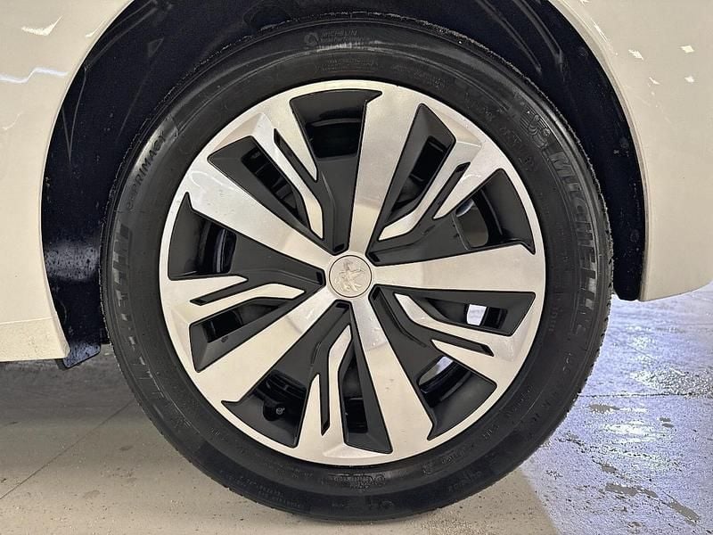 Usata Peugeot 208 Active 75 CV (55 kW) 2023 Bianco Utilitaria