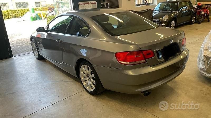 Usata BMW 320 170 CV (125 kW) 2008 Grigio Coupé