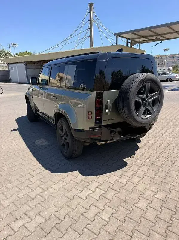 Usata Land Rover Defender SE Dynamic 200 CV (147 kW) 2024 SUV