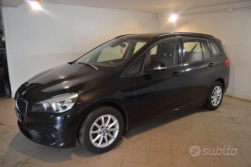 Usata BMW 218 Active Tourer Advantage 150 CV (110 kW) 2017 Blu Monovolume