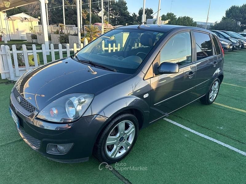 Usata Ford Fiesta 75 CV (55 kW) 2008 Utilitaria