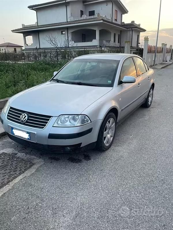 Usata VW Passat 2003 Grigio Berlina