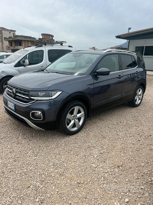 Usata VW T-Cross 110 CV (80 kW) 2023 Grigio SUV