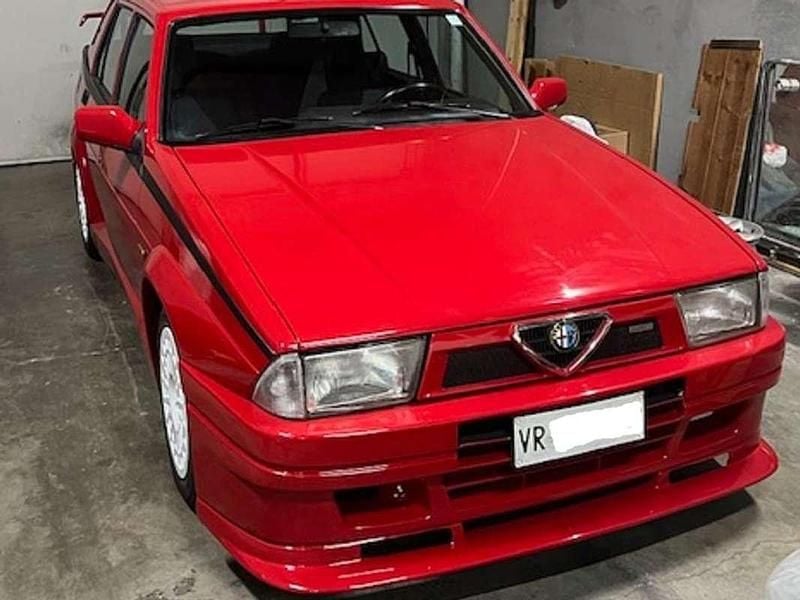 Usata Alfa Romeo 75 110 CV (80 kW) 1991 Rosso Berlina