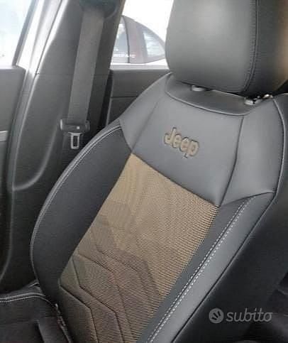 Usata Jeep Avenger Summit 100 CV (73 kW) 2023 Grigio SUV