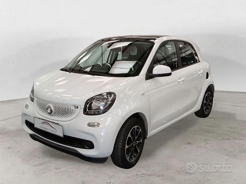 Bianco Usata 2015 Smart ForFour Passion Due volumi | 9500 € (Buon prezzo) - Immagine 1/4