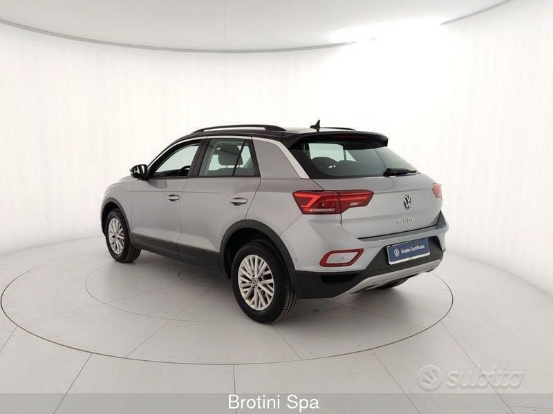 Usata VW T-Roc Life 150 CV (110 kW) 2023 Grigio SUV