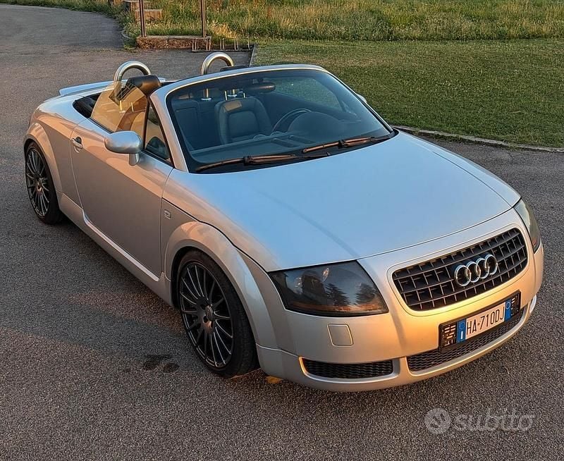 Usata Audi TT Roadster S-Line 225 CV (165 kW) 2000 Grigio Cabrio