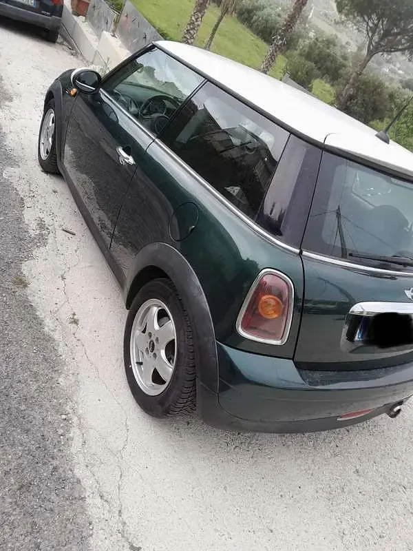Usata Mini Cooper D 110 CV (80 kW) 2008 Verde Utilitaria