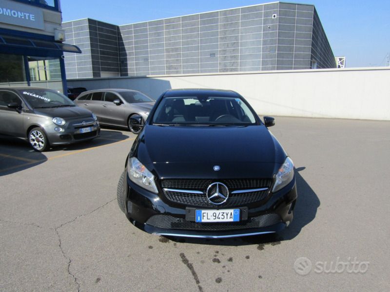Usata Mercedes A180 109 CV (80 kW) 2016 Nero Berlina