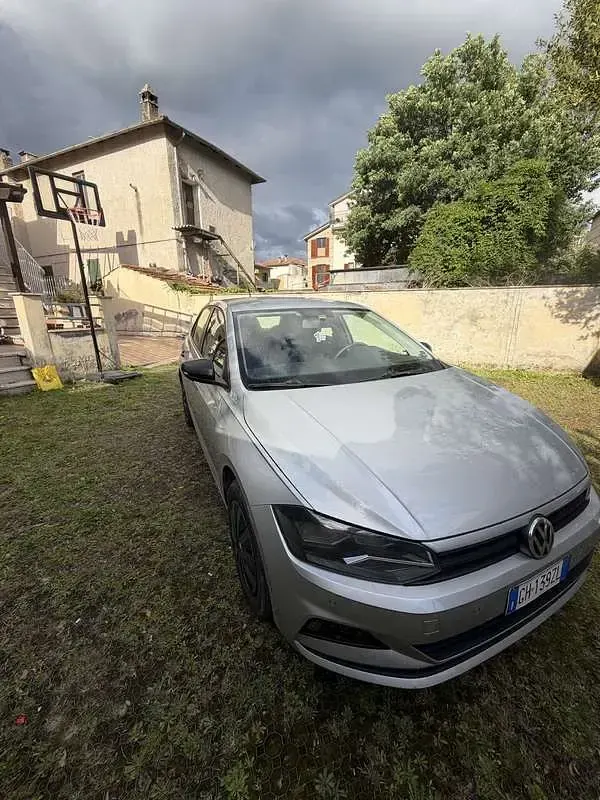 Usata VW Polo Comfortline 65 CV (47 kW) 2018 Grigio Utilitaria
