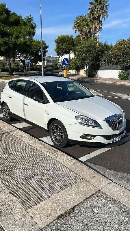 Usata 2010 Lancia Delta Due volumi | 3700 € (Cara) - Immagine 1/4