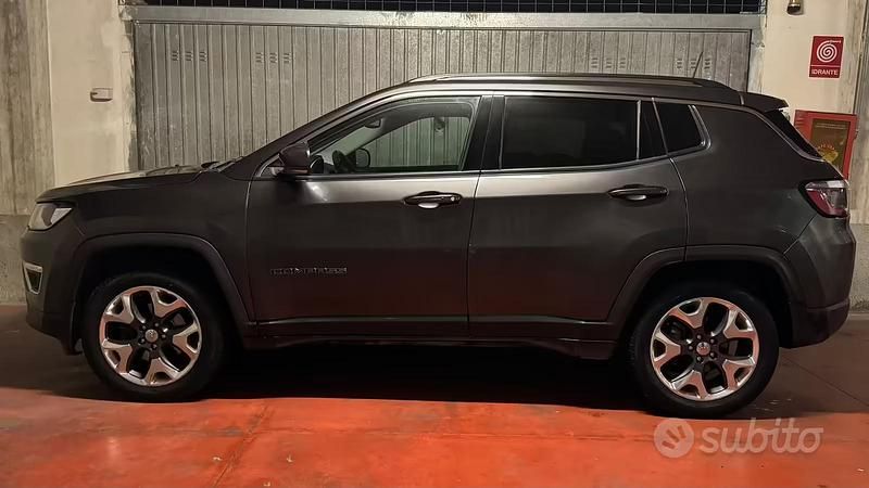 Usata Jeep Compass Limited 140 CV (102 kW) 2018 Grigio SUV