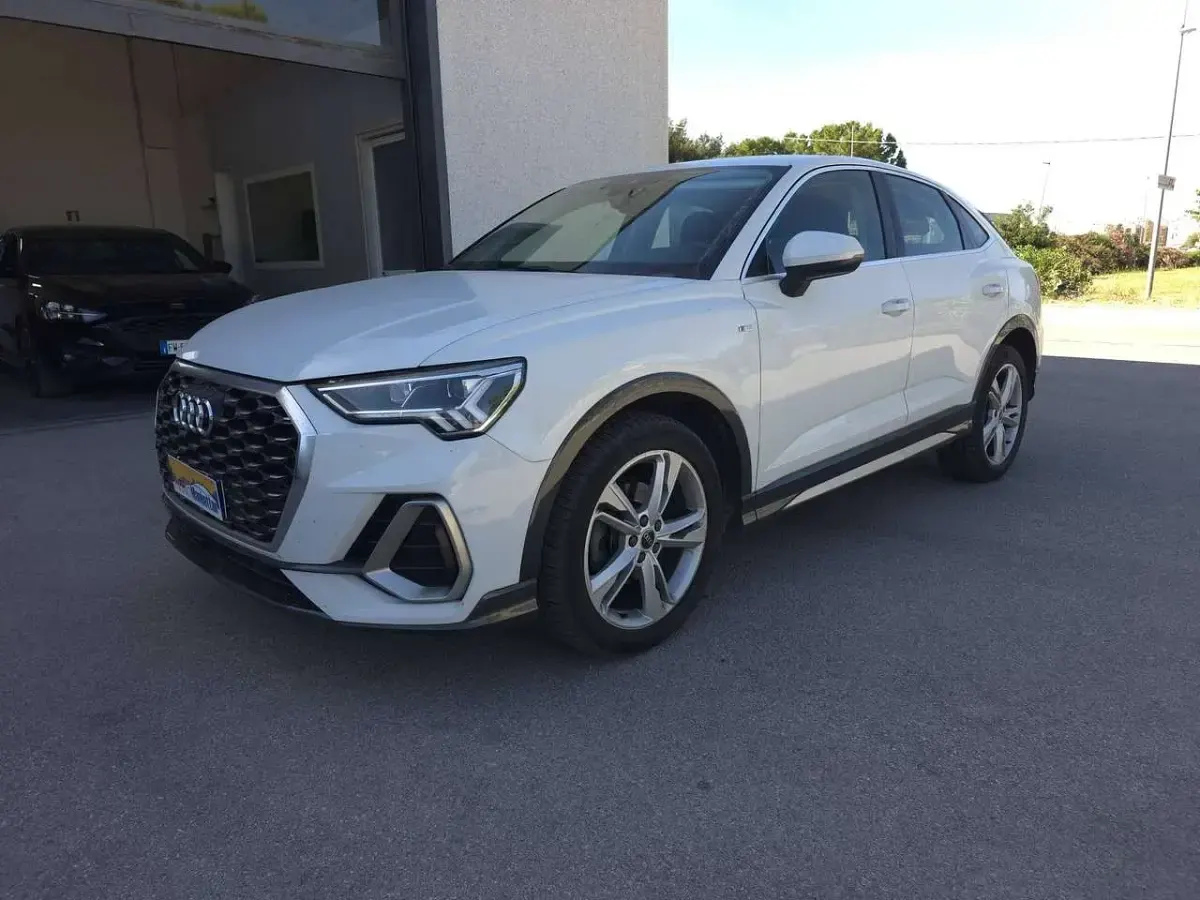 Usata Audi Q3 Sportback S-Line 150 CV (110 kW) 2021 Bianco SUV