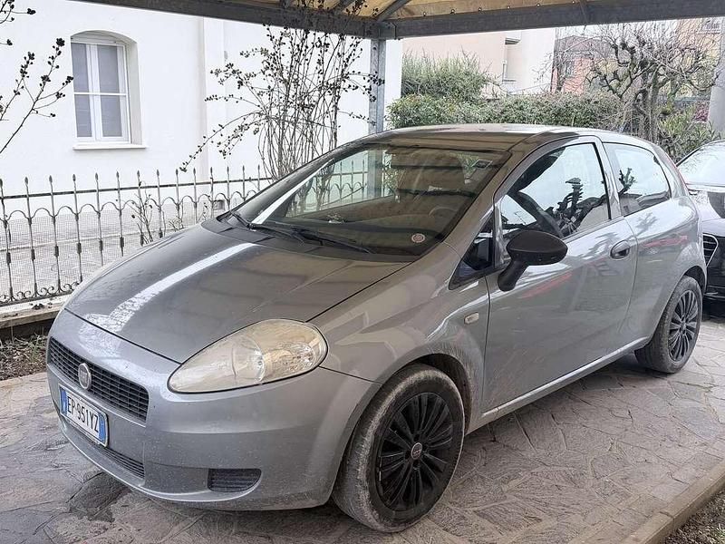 Usata Fiat Grande Punto 68 CV (50 kW) 2013 Utilitaria