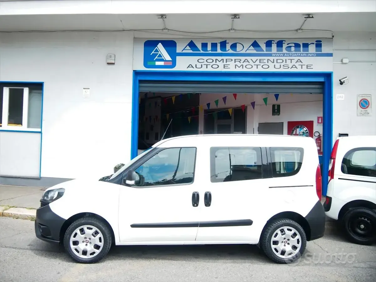 Usata Fiat Doblò 95 CV (69 kW) 2019 Bianco Monovolume