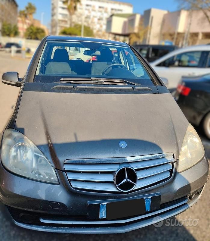 Usata Mercedes A160 82 CV (60 kW) 2010 Grigio Berlina
