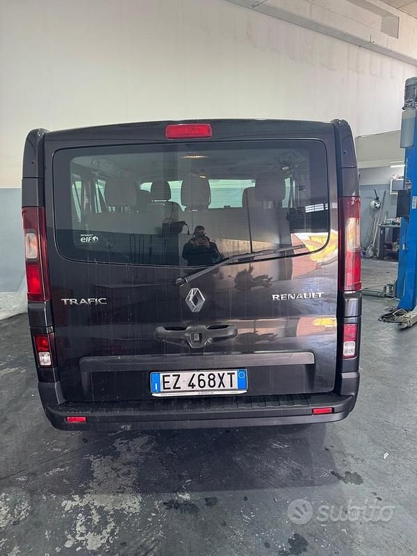 Usata Renault Trafic 110 CV (80 kW) 2016 Nero Monovolume