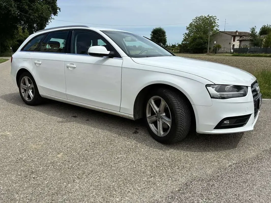 Usata Audi A4 Ambiente 120 CV (88 kW) 2013 Bianco Station wagon