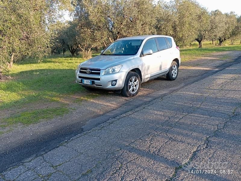 Usata Toyota RAV4 150 CV (110 kW) 2011 Grigio SUV