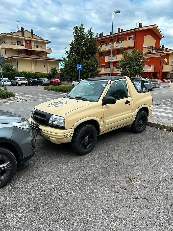 Usata Suzuki Grand Vitara 94 CV (69 kW) 2001 Cabrio