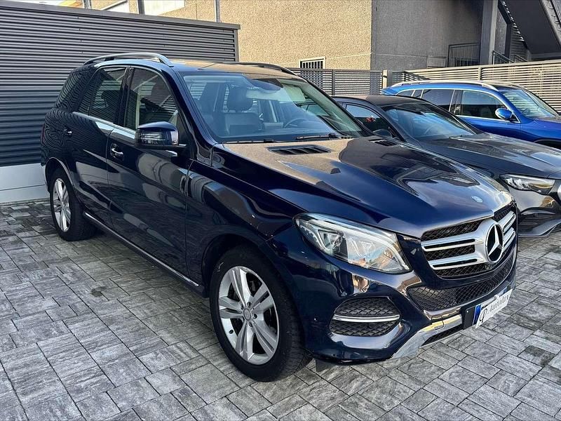 Usata Mercedes GLE250 Executive 204 CV (150 kW) 2016 Blu/azzurro SUV