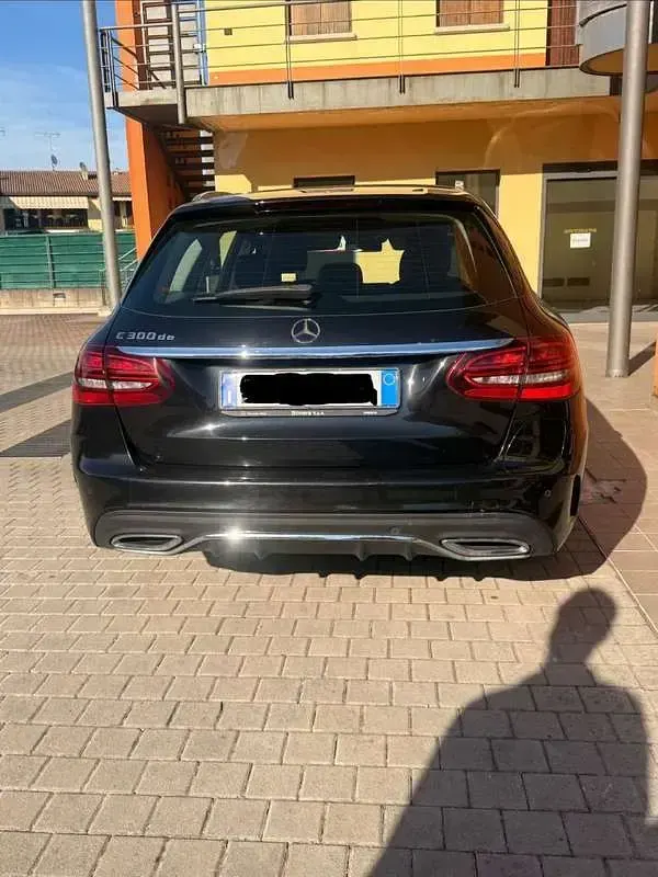 Usata Mercedes 300 Premium 194 CV (142 kW) 2020 Nero Station wagon