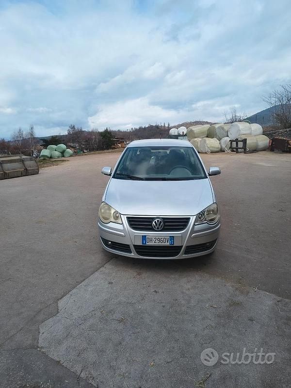 Usata VW Polo 69 CV (50 kW) 2007 Grigio Utilitaria