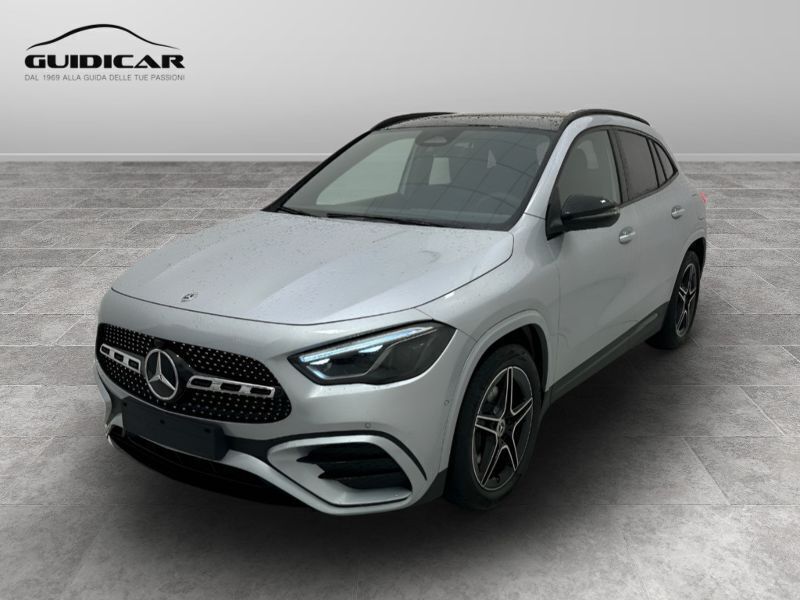 Argento hightech Nuova 2025 Mercedes GLA200 SUV | 48.400 € (Buon prezzo) - Immagine 1/4