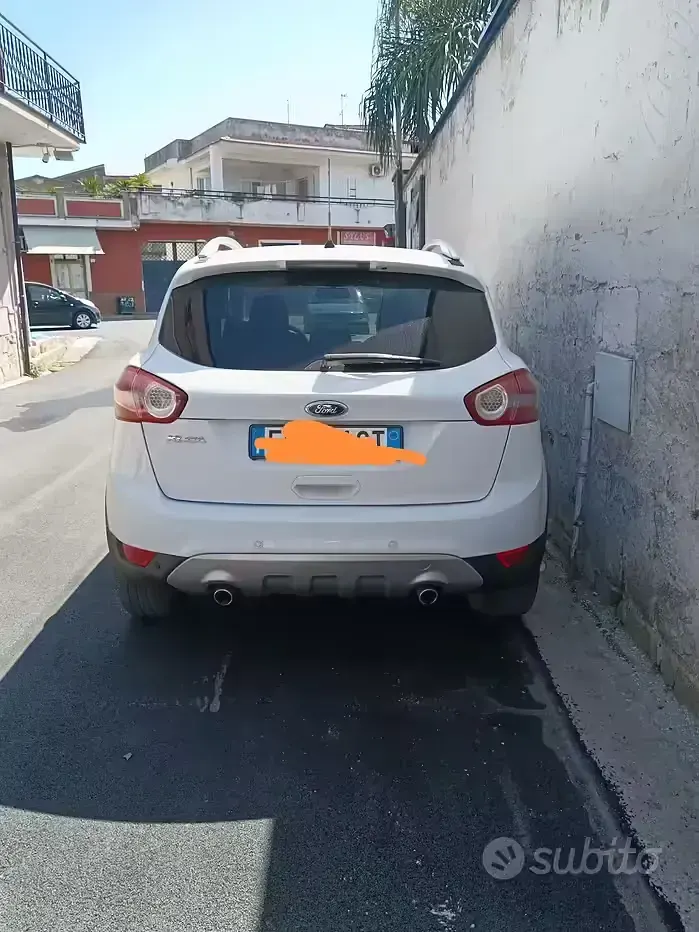 Usata Ford Kuga 136 CV (100 kW) 2014 Bianco SUV