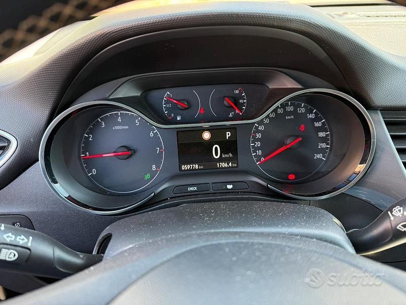 Usata Opel Crossland 2020 Grigio SUV