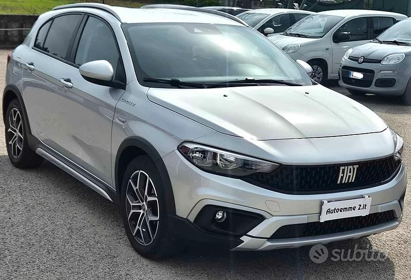Usata Fiat Tipo Cross 95 CV (69 kW) 2023 Grigio Berlina