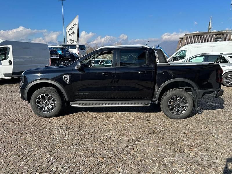 Usata Ford Ranger Wildtrack 205 CV (150 kW) 2024 Nero metallizzato Pick-up