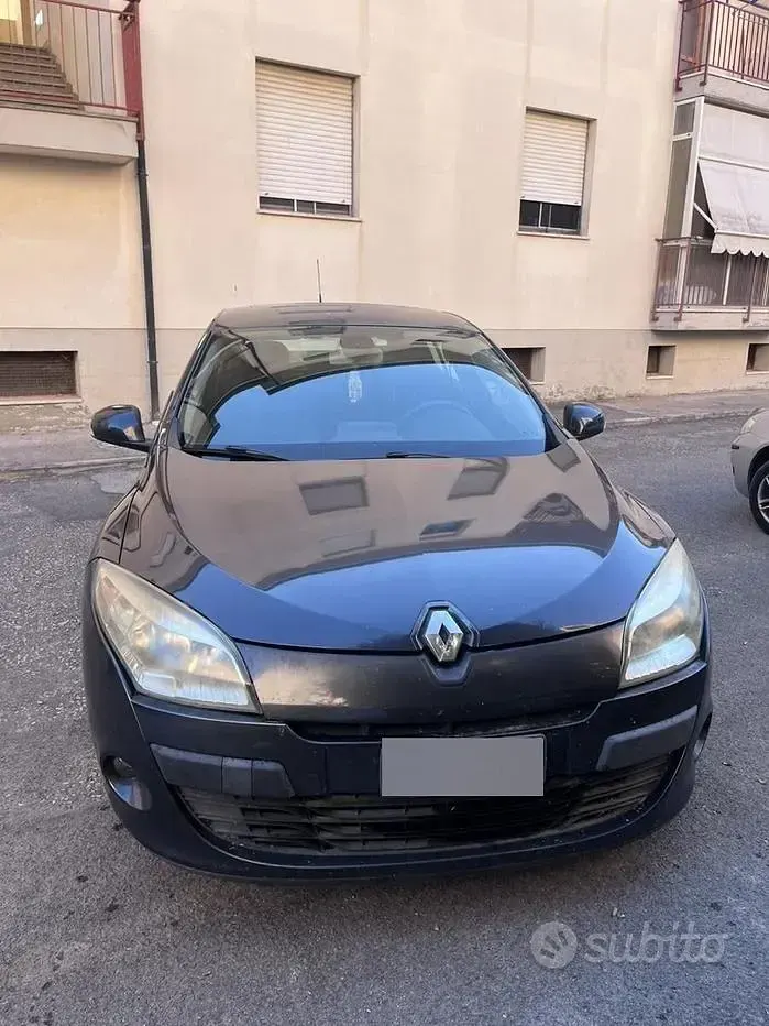 Usata Renault Mégane III 110 CV (80 kW) 2010 Grigio Berlina