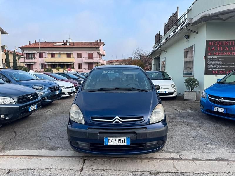 Blu Usata 2006 Citroën Xsara Picasso Seduction Monovolume | 1900 € (Buon prezzo) - Immagine 1/4