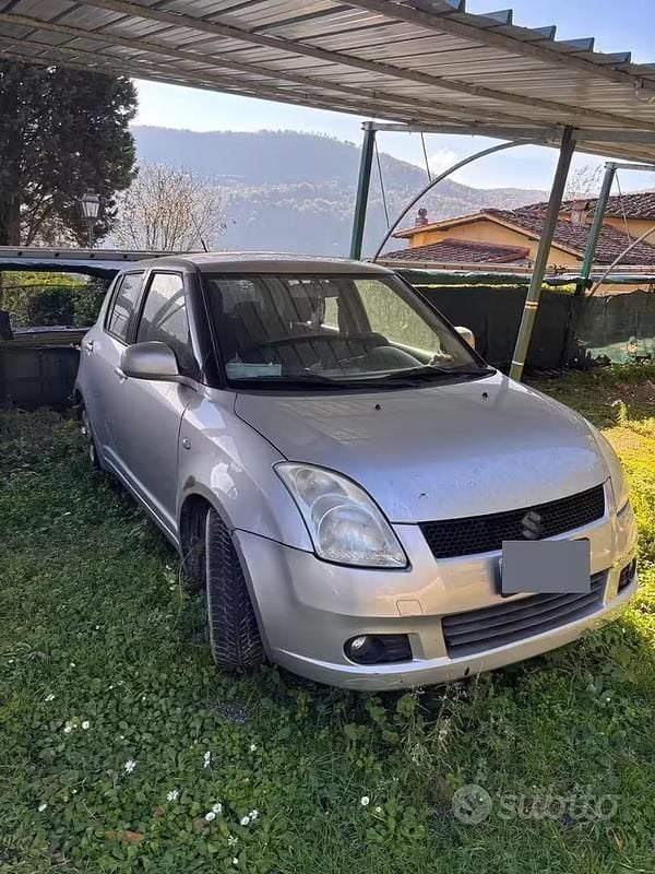 Usata Suzuki Swift 92 CV (67 kW) 2006 Grigio Utilitaria