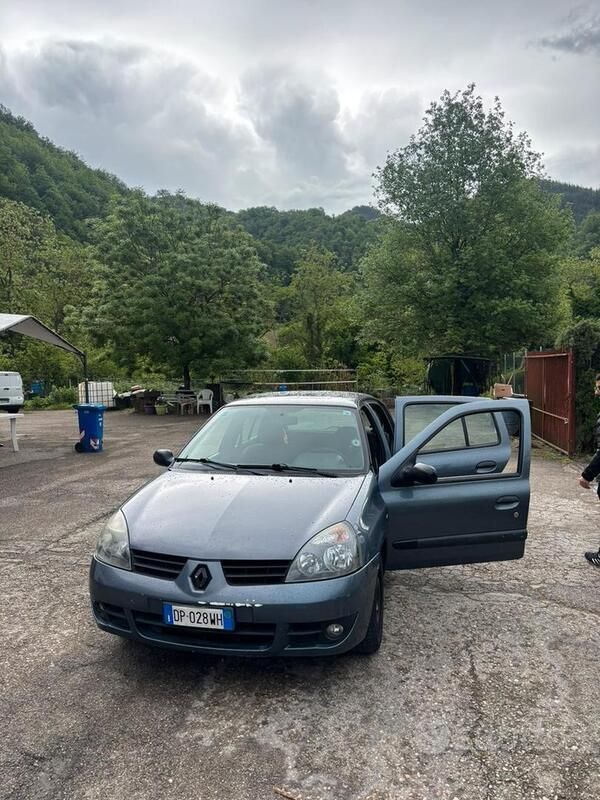Usata Renault Clio II 75 CV (55 kW) 2008 Grigio Utilitaria