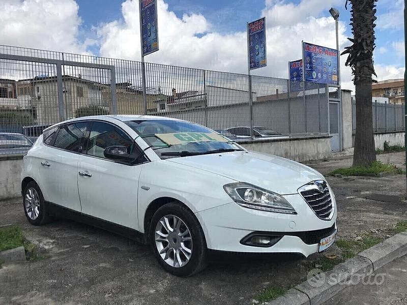 Usata Lancia Delta Gold 120 CV (88 kW) 2012 Bianco Utilitaria