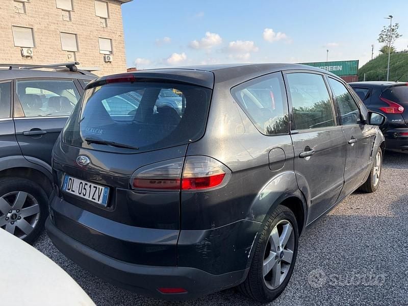Usata Ford S-MAX Titanium 131 CV (96 kW) 2008 Grigio Monovolume