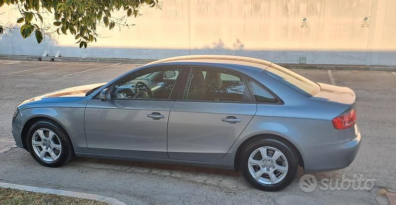 Usata Audi A4 120 CV (88 kW) 2010 Grigio Berlina