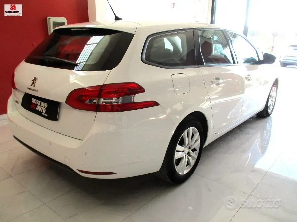 Usata Peugeot 308 GT-line 131 CV (96 kW) 2020 Bianco Station wagon
