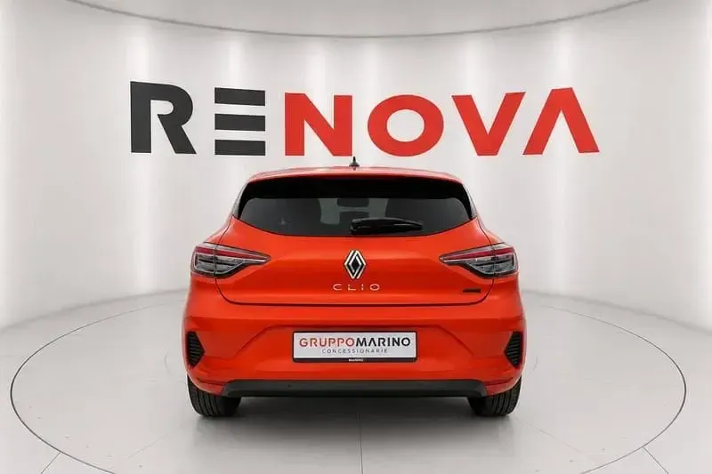 Usata Renault Clio V Evolution 143 CV (105 kW) 2024 Arancione Utilitaria