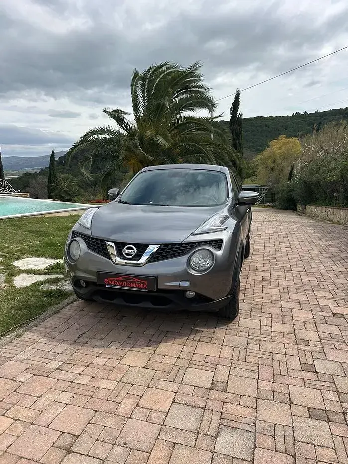 Usata Nissan Juke Tekna 116 CV (85 kW) 2016 Grigio SUV