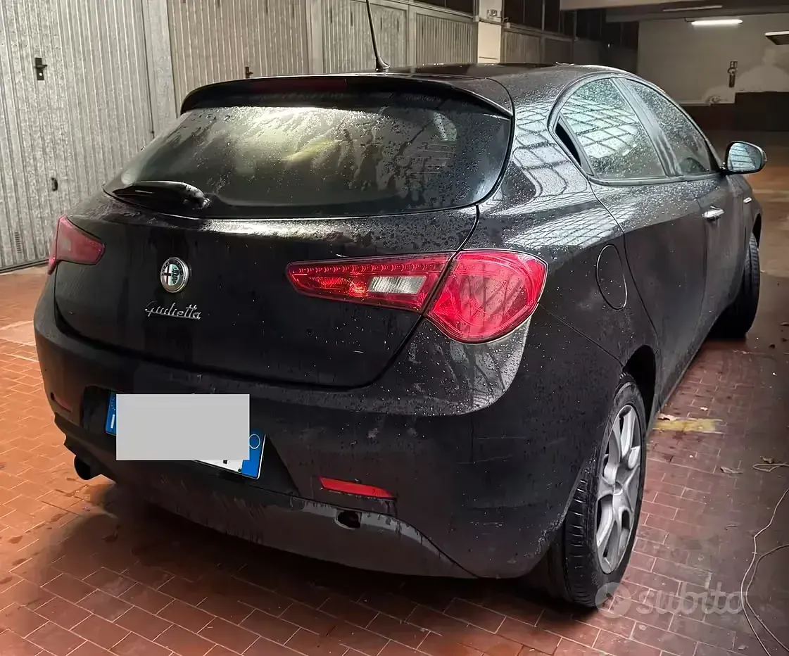 Usata Alfa Romeo Giulietta 109 CV (80 kW) 2012 Nero Utilitaria