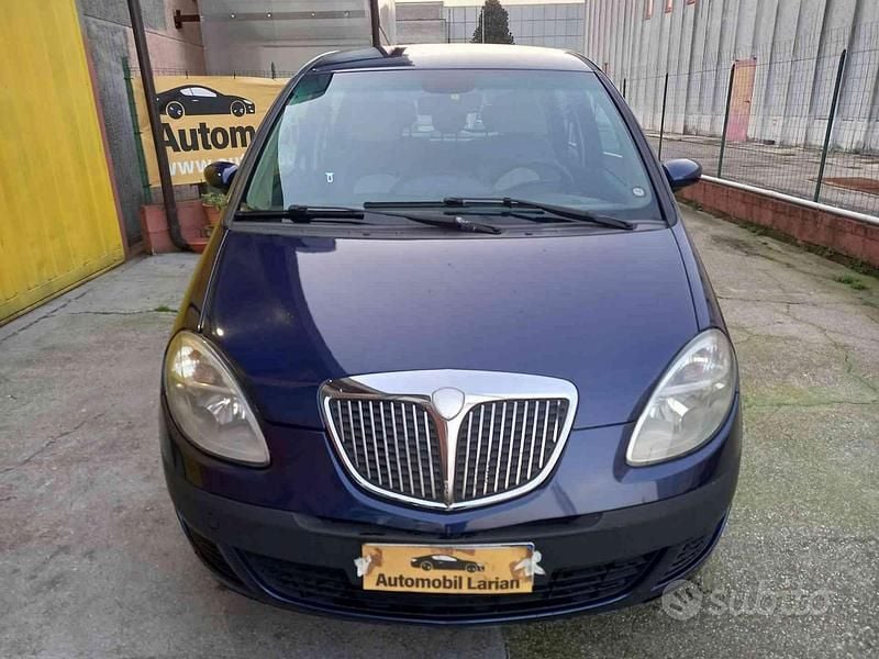 Usata Lancia Musa 2005 Blu Monovolume